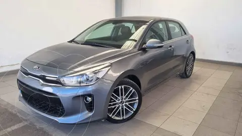 Kia Rio Hatchback EX Pack Aut usado (2018) color Gris financiado en mensualidades(enganche $65,128 mensualidades desde $5,591)