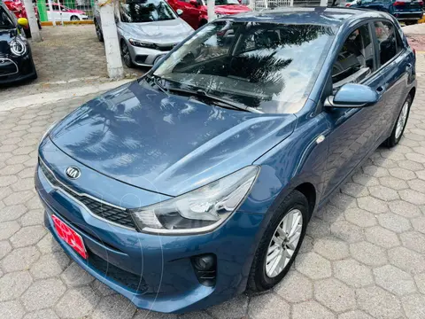Kia Rio Hatchback LX Aut usado (2020) color Gris financiado en mensualidades(enganche $61,006 mensualidades desde $5,419)
