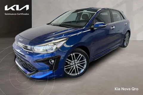 Kia Rio Hatchback EX Pack Aut usado (2023) color Azul financiado en mensualidades(enganche $85,838 mensualidades desde $7,369)