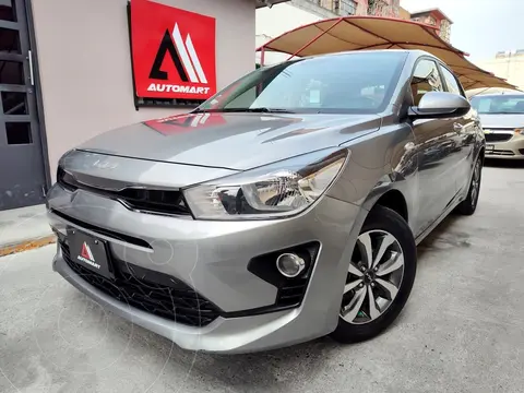 Kia Rio Hatchback LX Aut usado (2022) color Gris precio $269,000