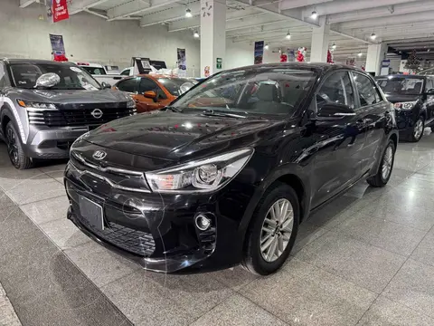Kia Rio Hatchback EX Pack Aut usado (2018) color Negro precio $217,000