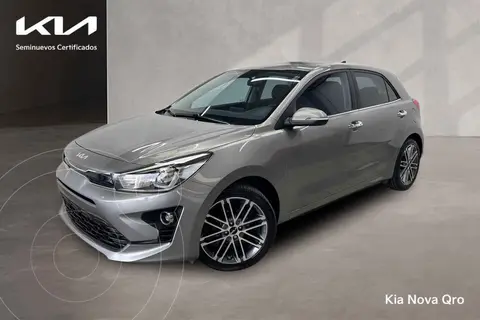 Kia Rio Hatchback EX Pack Aut usado (2023) color Gris financiado en mensualidades(enganche $86,928 mensualidades desde $7,462)