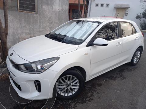 Kia Rio Hatchback LX usado (2018) color Blanco precio $189,999