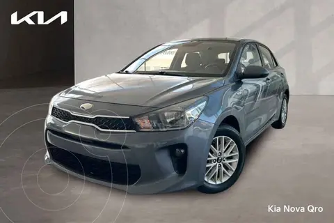 Kia Rio Hatchback LX Aut usado (2020) color Gris precio $235,000