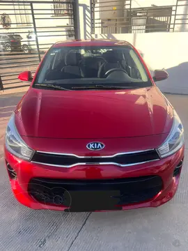 Kia Rio Hatchback EX Aut usado (2019) color Rojo Fuego precio $223,000