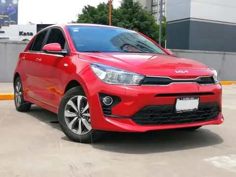 foto Kia Rio Hatchback EX Pack Aut usado (2023) color Rojo precio $280,000