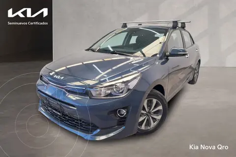 Kia Rio Hatchback EX usado (2023) color Azul financiado en mensualidades(enganche $89,108 mensualidades desde $7,649)