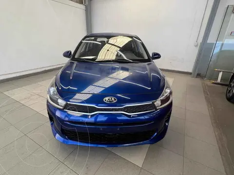 foto Kia Rio Hatchback EX usado (2023) color Azul precio $305,000