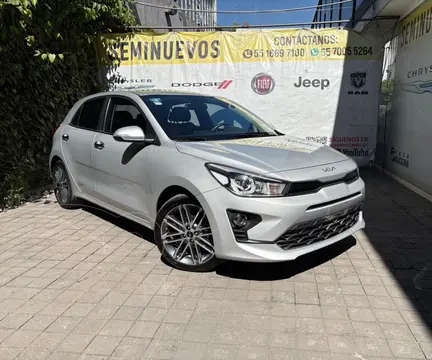 Kia Rio Hatchback EX Pack Aut usado (2023) color Gris precio $320,000