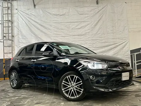 Kia Rio Sedan EX Aut usado (2021) color Negro precio $289,000