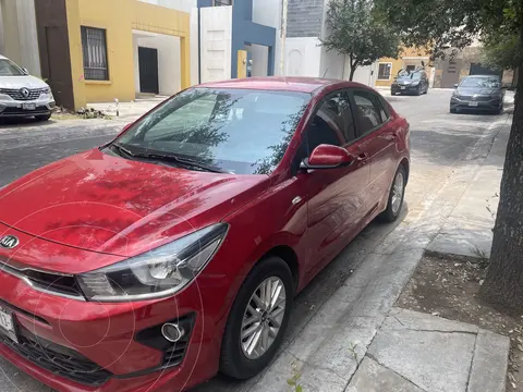 Kia Rio Sedan LX Aut usado (2021) color Rojo precio $280,000