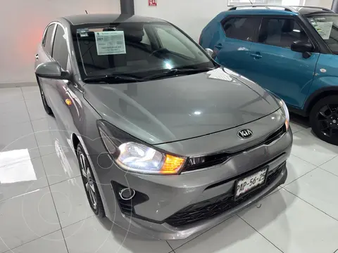 Kia Rio Sedan LX Aut usado (2021) color Gris precio $244,990