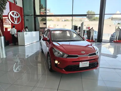 Kia Rio Sedan L Aut usado (2021) color Rojo precio $224,000