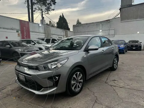 Kia Rio Sedan LX Aut usado (2022) color Gris precio $295,000