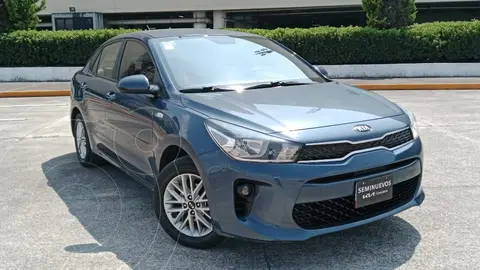 Kia Rio Sedan LX Aut usado (2020) color Azul financiado en mensualidades(enganche $56,954 mensualidades desde $6,553)