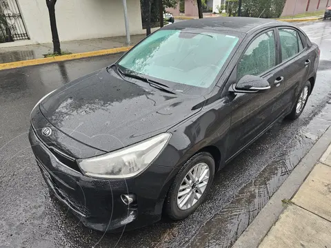 Kia Rio Sedan EX usado (2018) color Negro precio $240,000