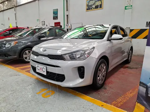 Kia Rio Sedan LX usado (2019) color Blanco Glaciar financiado en mensualidades(enganche $43,750 mensualidades desde $3,950)
