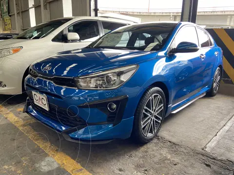 Kia Rio Sedan S Pack usado (2021) color Azul financiado en mensualidades(enganche $80,970 mensualidades desde $8,637)