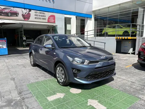 Kia Rio Sedan EX Aut usado (2023) color Azul financiado en mensualidades(enganche $93,090 mensualidades desde $6,202)