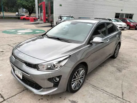 Kia Rio Sedan EX Aut usado (2022) color Gris precio $299,000