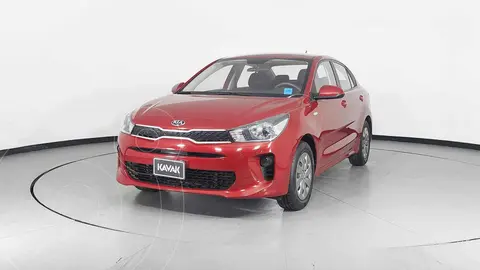 Kia Rio Sedan L Aut usado (2020) color Rojo precio $259,999