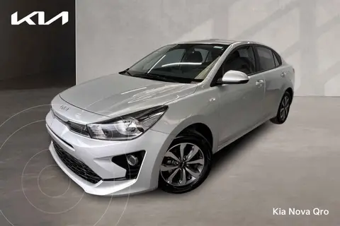 Kia Rio Sedan LX usado (2023) color Plata precio $285,000