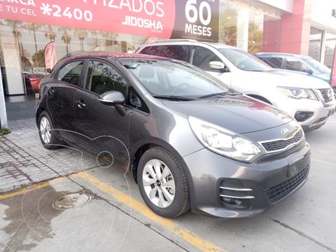 Kia Rio Sedan EX usado (2017) color Granito precio $200,001