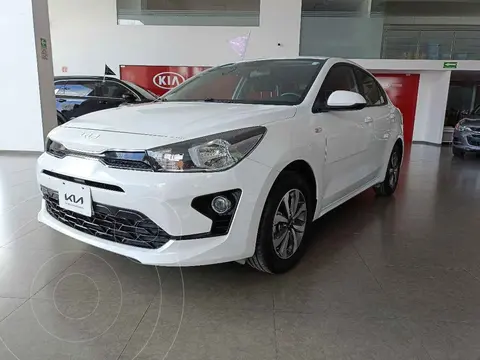 Kia Rio Sedan LX Aut usado (2022) color Blanco financiado en mensualidades(enganche $75,250 mensualidades desde $6,684)