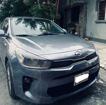 Kia Rio Sedan L usado (2018) color Gris precio $185,000