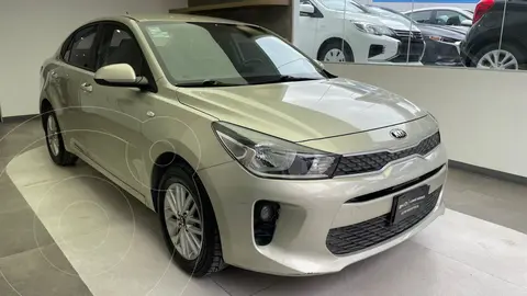 Kia Rio Sedan LX usado (2019) color Dorado financiado en mensualidades(enganche $89,870 mensualidades desde $3,861)