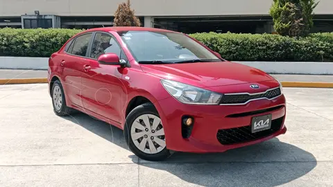 Kia Rio Sedan L Aut usado (2020) color Rojo precio $249,800