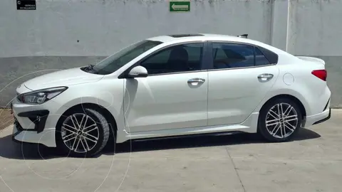 Kia Rio Sedan S Pack usado (2023) color Blanco precio $329,000