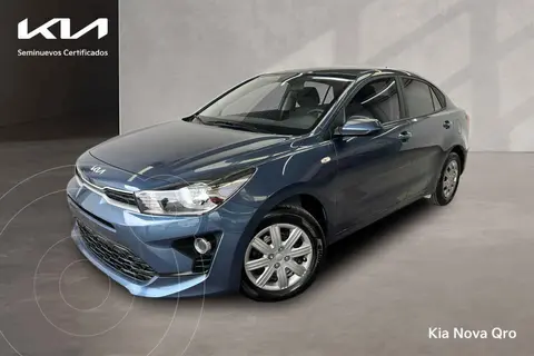 Kia Rio Sedan L  Aut usado (2023) color Azul financiado en mensualidades(enganche $81,478 mensualidades desde $6,994)