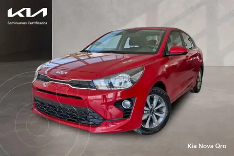 Kia Rio Sedan LX Aut usado (2023) color Rojo financiado en mensualidades(enganche $74,938 mensualidades desde $6,433)