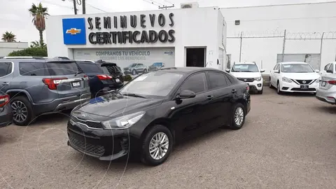 Kia Rio Sedan LX usado (2020) color Negro precio $266,500
