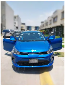 Kia Rio Sedan LX usado (2022) color Azul precio $260,000
