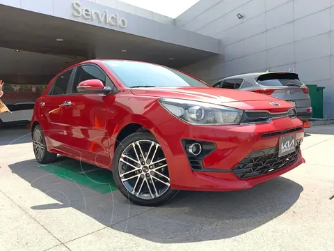 foto Kia Rio Sedán EX Aut usado (2021) color Rojo precio $310,000