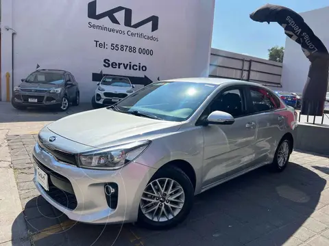 Kia Rio Sedan EX Aut usado (2018) color Plata financiado en mensualidades(enganche $64,700 mensualidades desde $3,817)