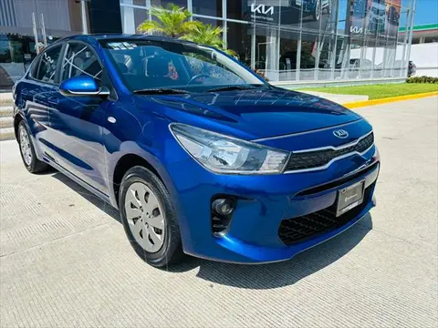 Kia Rio Sedan EX usado (2019) color Azul precio $175,000