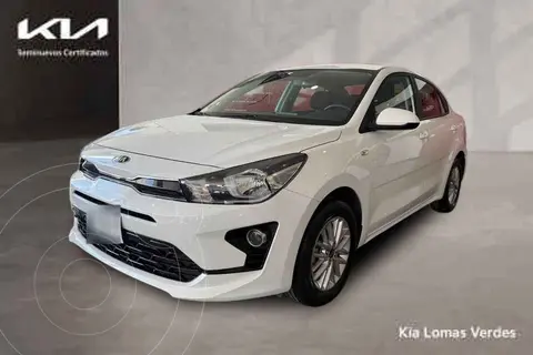 Kia Rio Sedan LX usado (2021) color Blanco precio $250,000