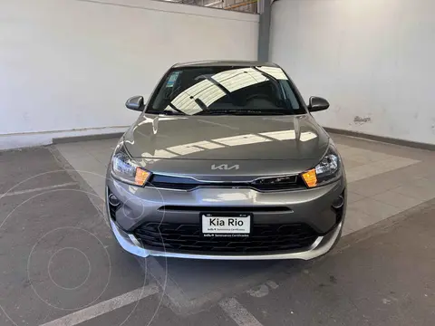 Kia Rio Sedan LX Aut usado (2022) color Gris financiado en mensualidades(enganche $72,212 mensualidades desde $6,199)