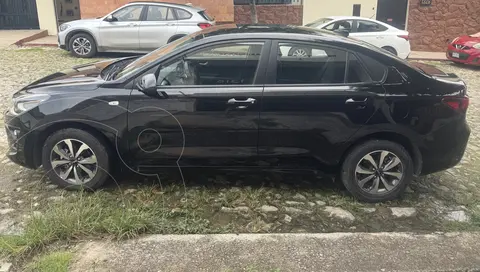 Kia Rio Sedan LX Aut usado (2022) color Negro precio $265,000
