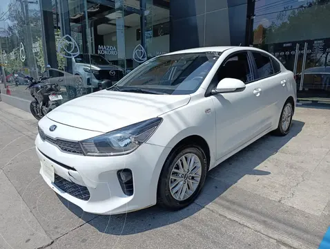 Kia Rio Sedan LX Aut usado (2020) color Blanco precio $207,000
