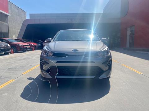 Kia Rio Sedan EX Pack Aut usado (2021) color Gris precio $335,900