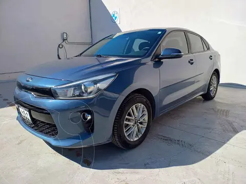 foto Kia Rio Sedán EX usado (2018) color Azul precio $225,000