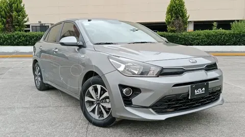 Kia Rio Sedan LX Aut usado (2021) color Gris financiado en mensualidades(enganche $61,514 mensualidades desde $7,078)