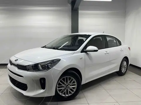 Kia Rio Sedan LX usado (2020) color Blanco precio $232,000