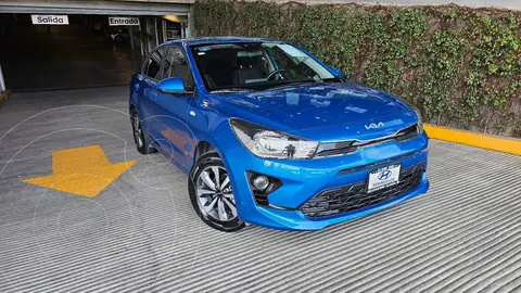 Kia Rio Sedan LX Aut usado (2023) color Azul precio $289,900