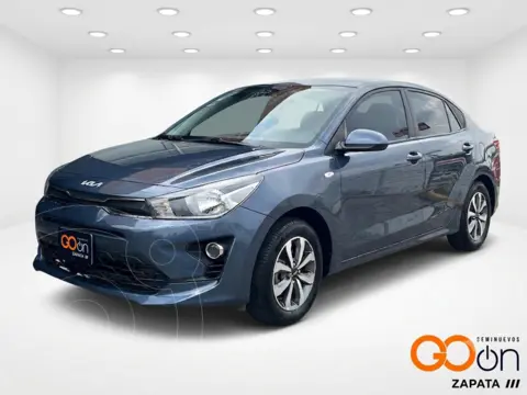 Kia Rio Sedan LX usado (2023) color KIA   SMOKE BLUE precio $270,000