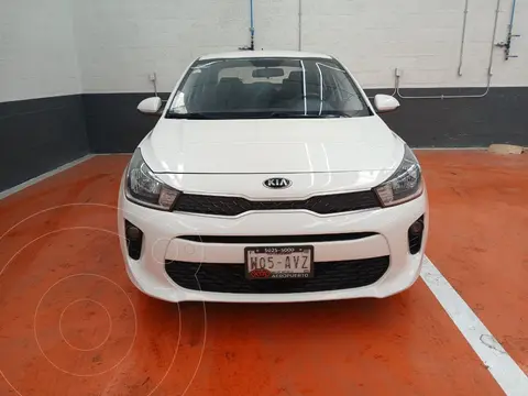 Kia Rio Sedan LX Aut usado (2018) color Blanco precio $243,601